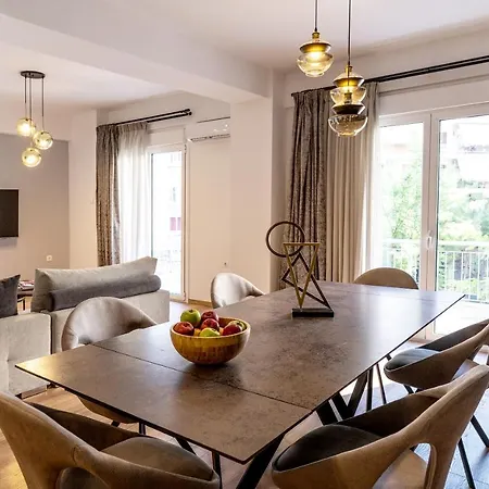 Stylish 2br With Lush Terrace Near National Museum Apartment Athens
