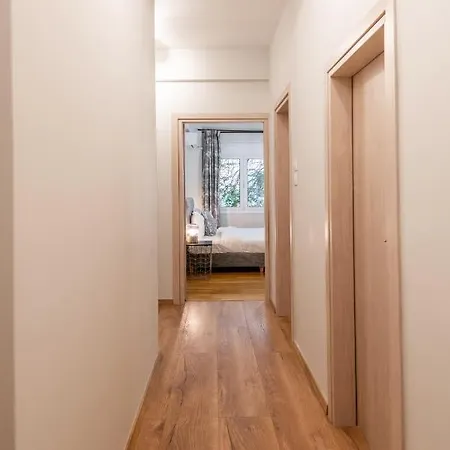 Apartment Stylish 2br With Lush Terrace Near National Museum *