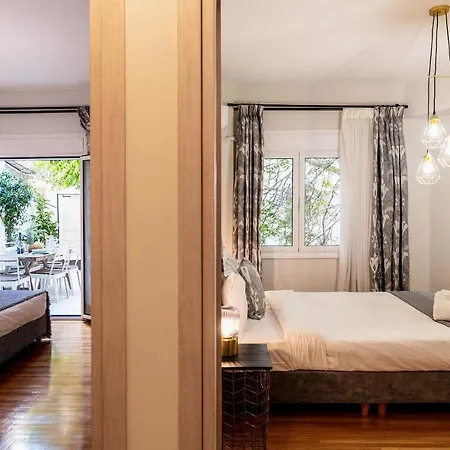 Stylish 2br With Lush Terrace Near National Museum Apartment Athens