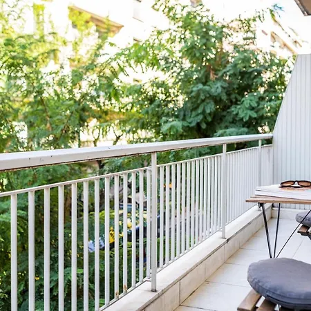 Stylish 2br With Lush Terrace Near National Museum *