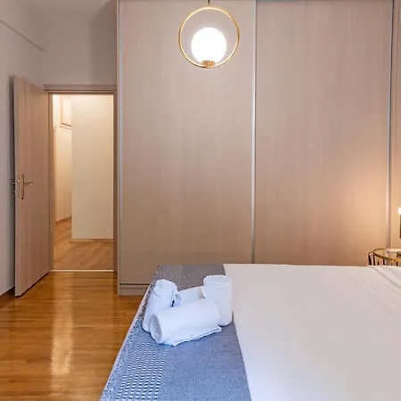 Stylish 2br With Lush Terrace Near National Museum Apartment