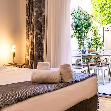 Stylish 2br With Lush Terrace Near National Museum Apartment *